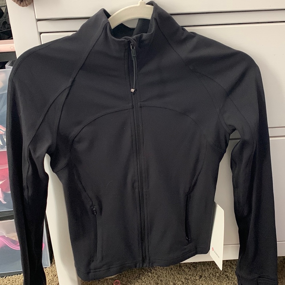 NWT. Lululemon define cropped jacket